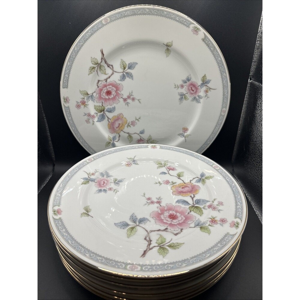 13 Piece "Peonies" Dinnerware Fine China 6 Dinner 10”, 6 Sa1ad, Serving 12” 3912